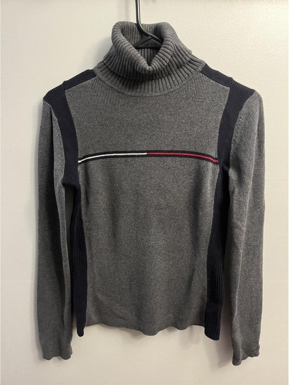 Tommy Hilfiger Women's Grey and Navy Jumper - Picture 1 of 6